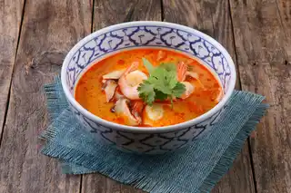 Tom Yum com Camarão